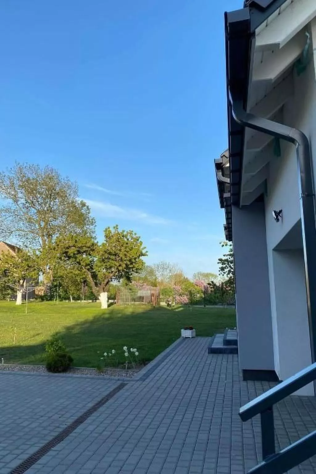 Gemütliches Ferienhaus mit Garten und Seeblick-Image-tags.info