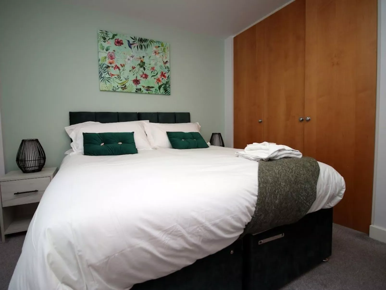 Zentrale Wohnung Bristol, 2 Betten, Balkon, Wi-Fi-Image-tags.info