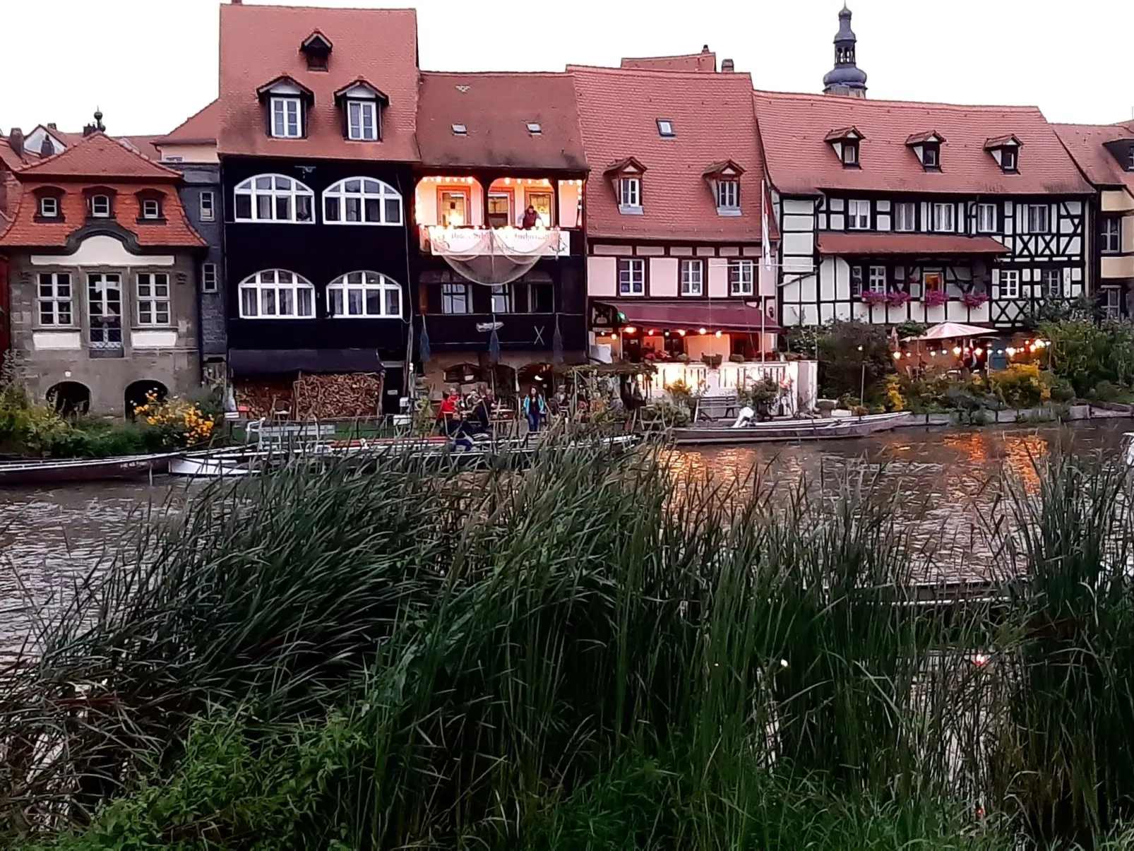 Loni in Viereth-Inside