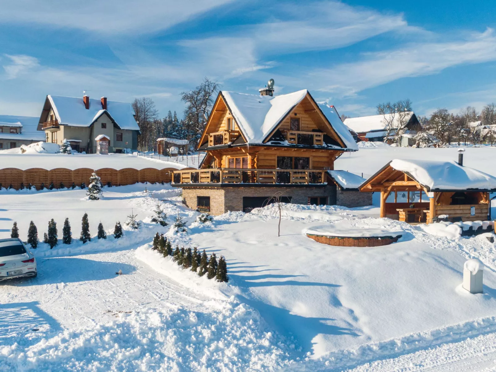Mit Entspannung im Jacuzzi-Draußen