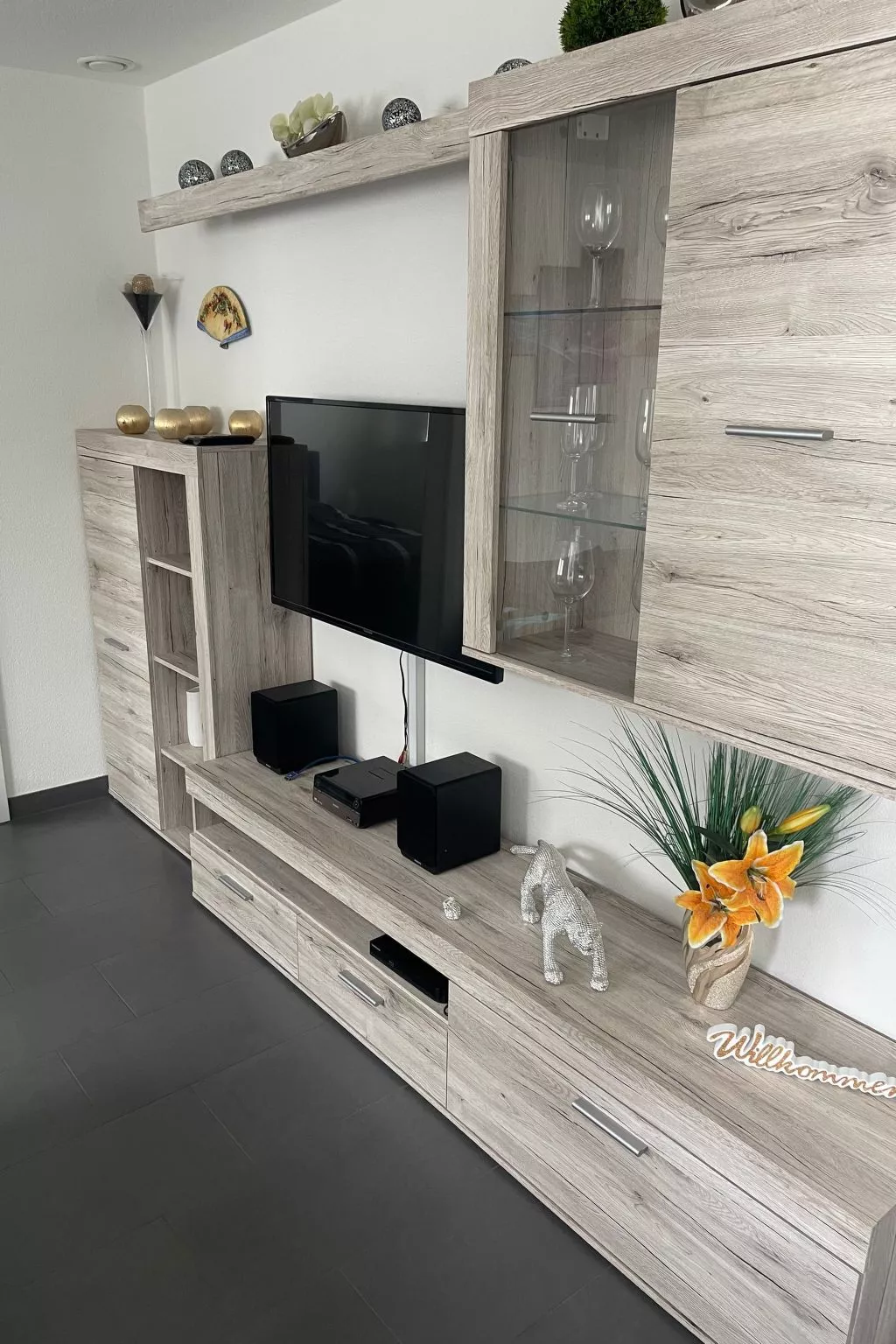 In ruhiger Lage in Seenähe-Drinnen