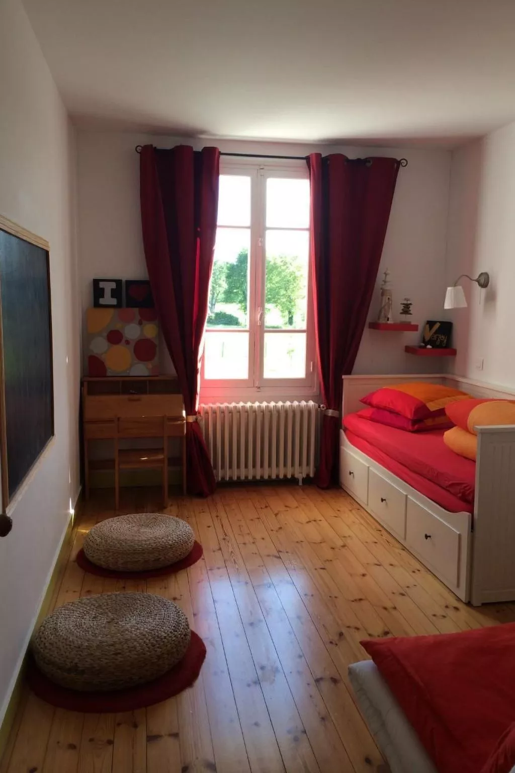 Ferienvilla mit Blick auf das Wasser-Dedans