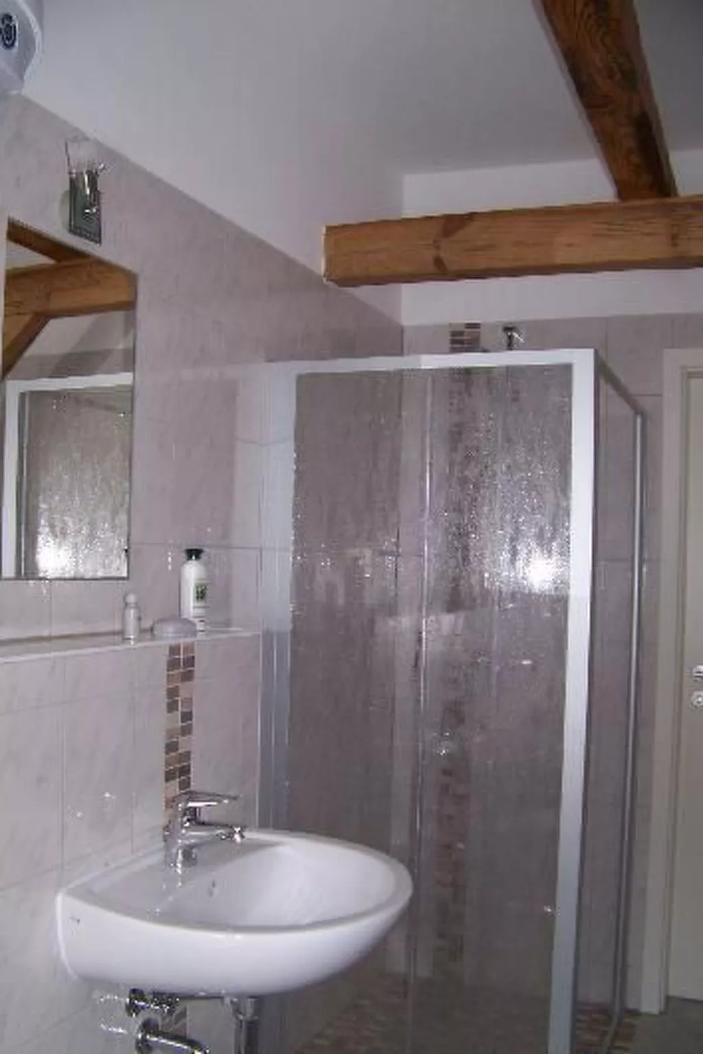 Zu den drei Schönen-Drinnen