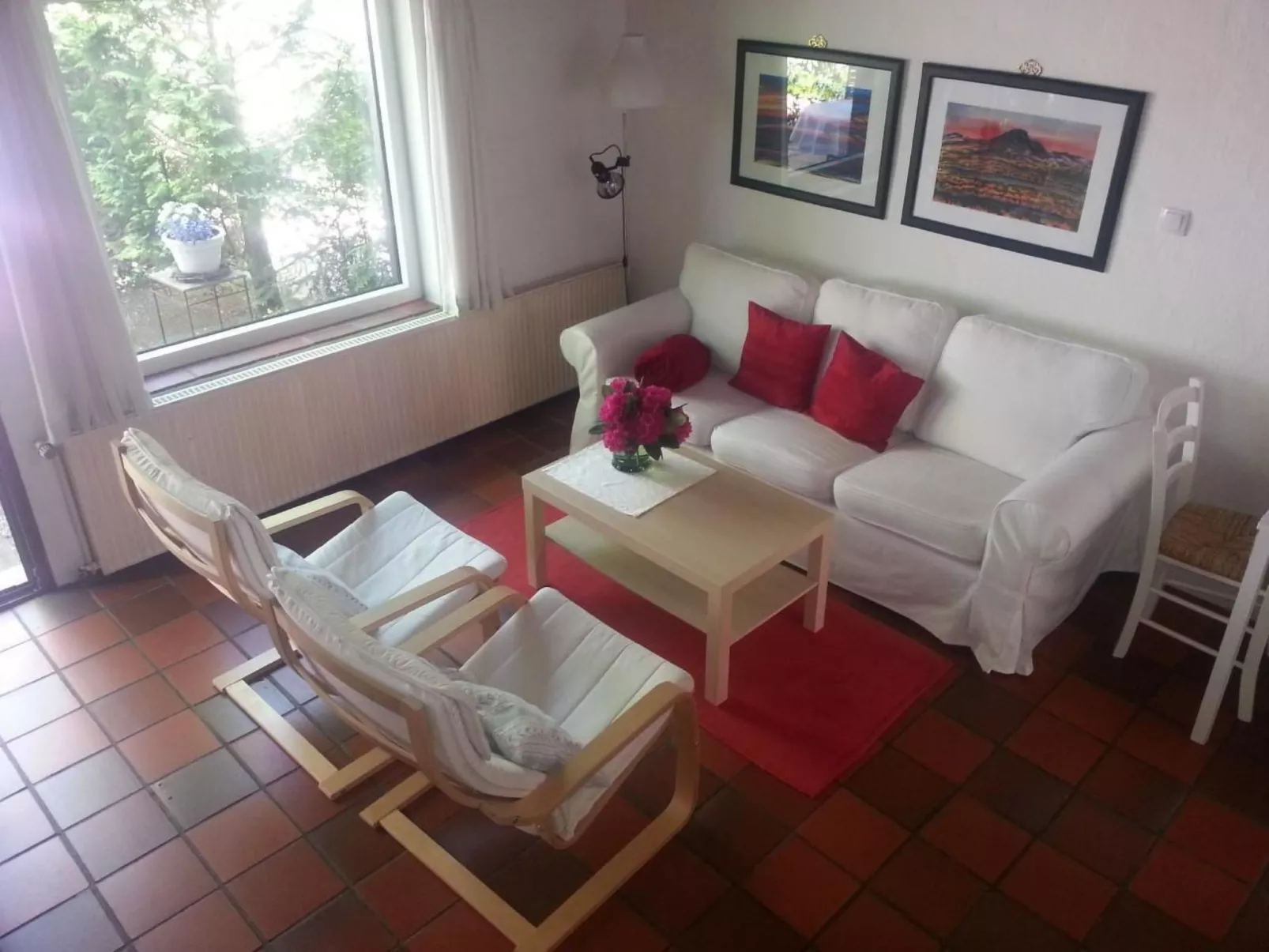 Große Ferienwohnung mit Garten, Grill und Terrasse-Dedans