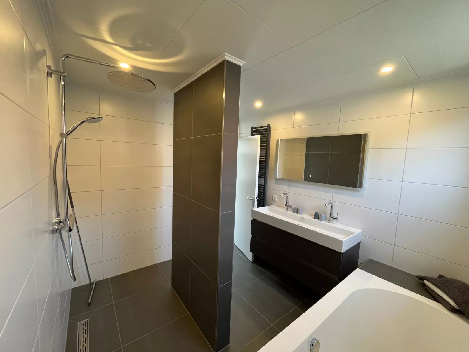 Haus für bis zu fünf Personen im Erdgeschoss.-Dedans