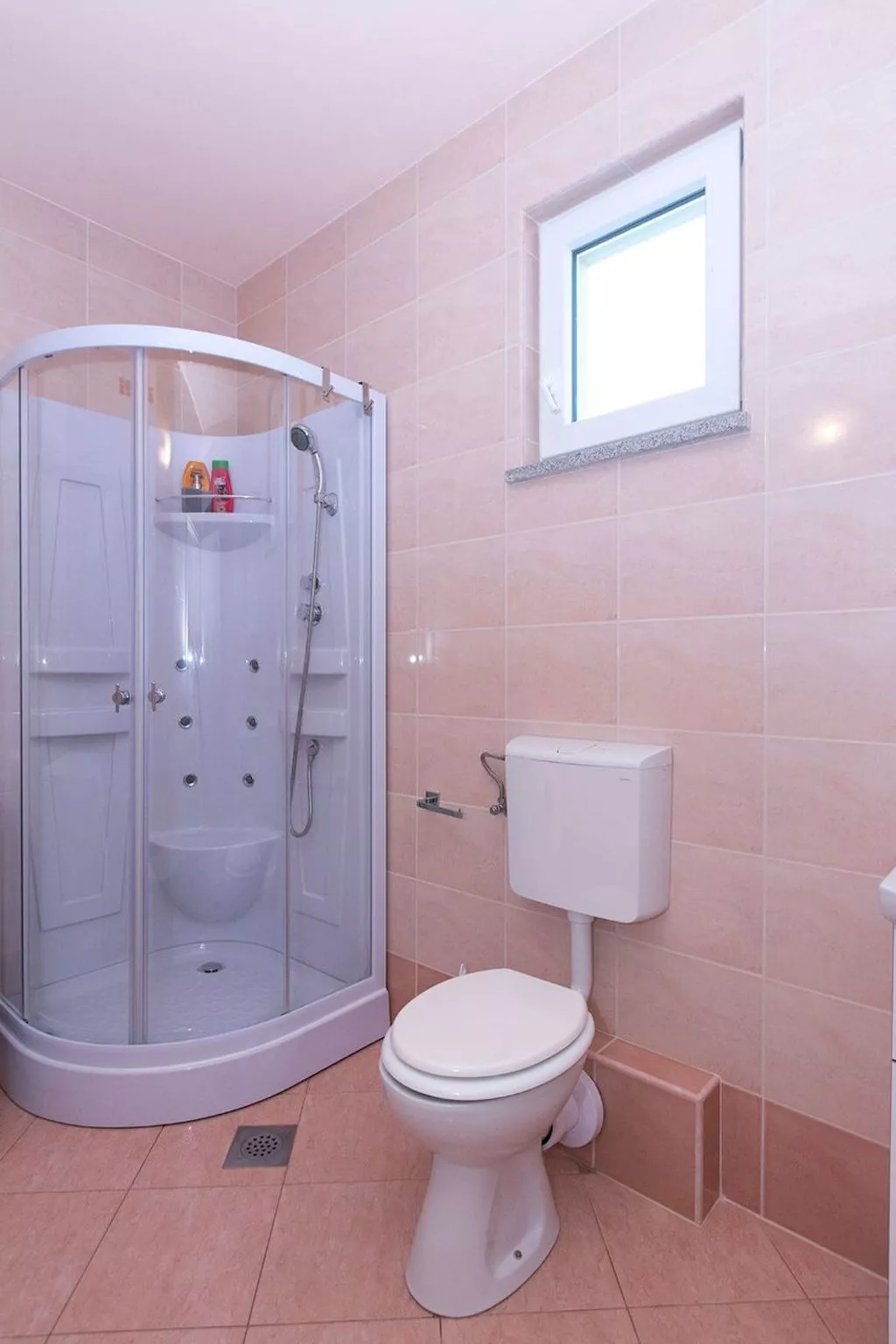 Villa "Sonnenblume" mit eigenem Garten und Grill-Inside