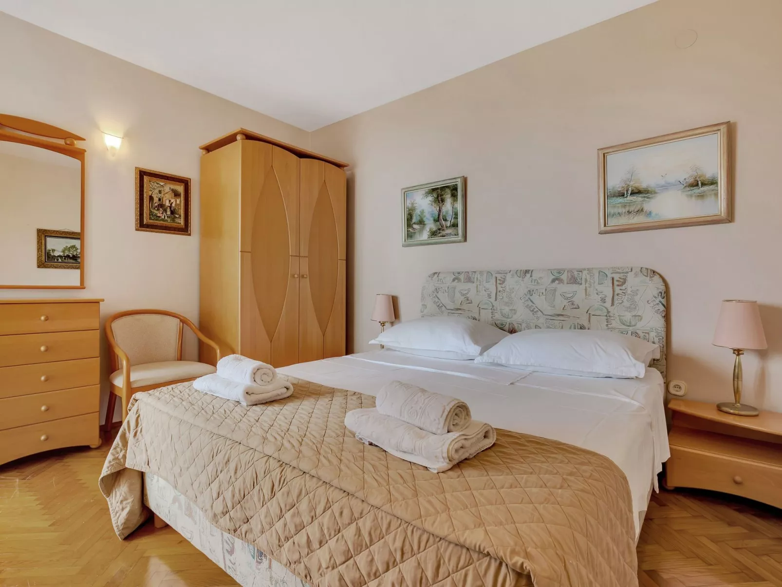 Wohnung in Drašnice mit Schönem Garten-Inside