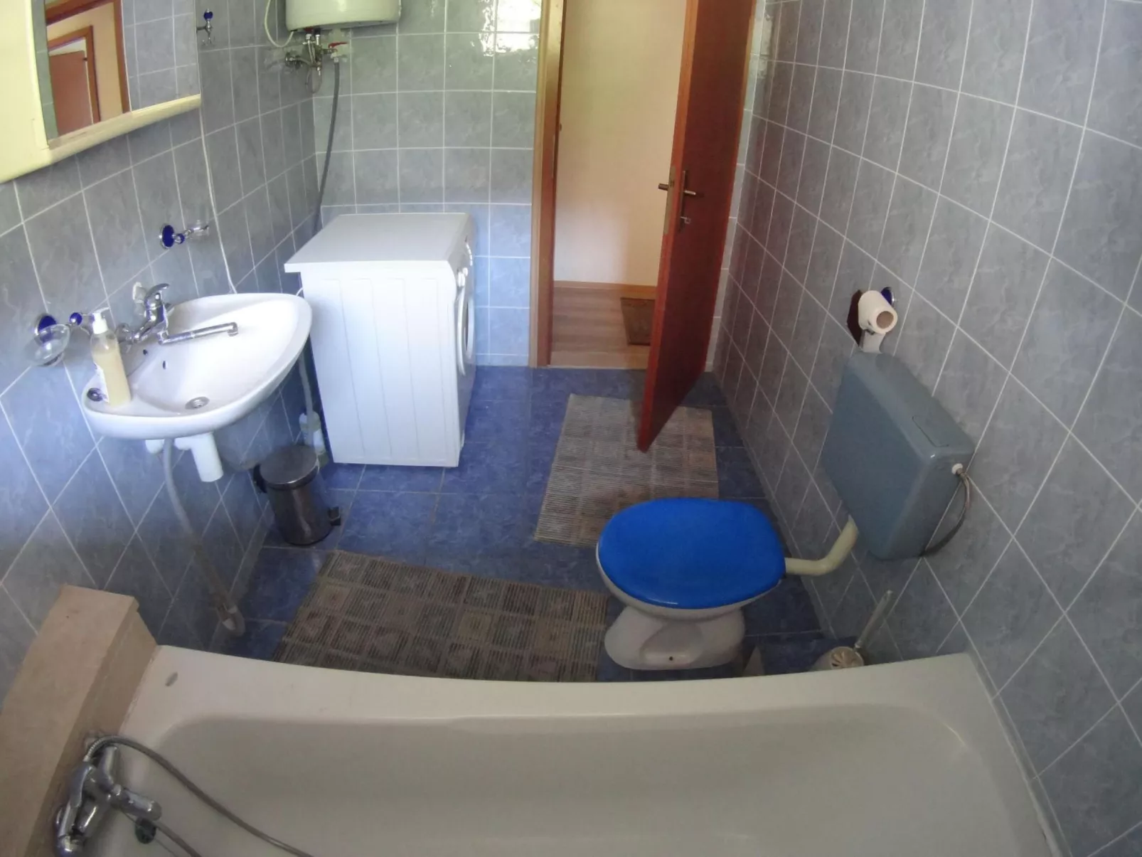 Mit Wasserblick-Drinnen