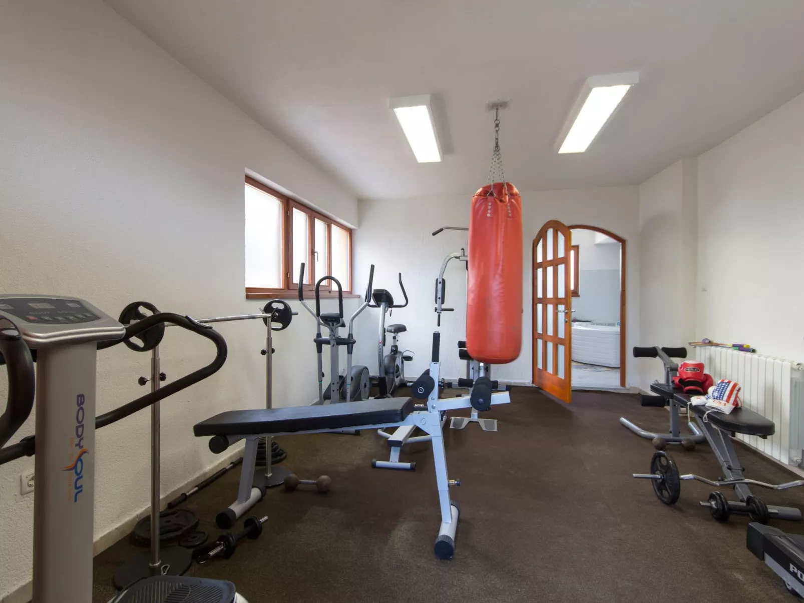 Haus in Vinkuran mit Pool und Bergblick-Inside