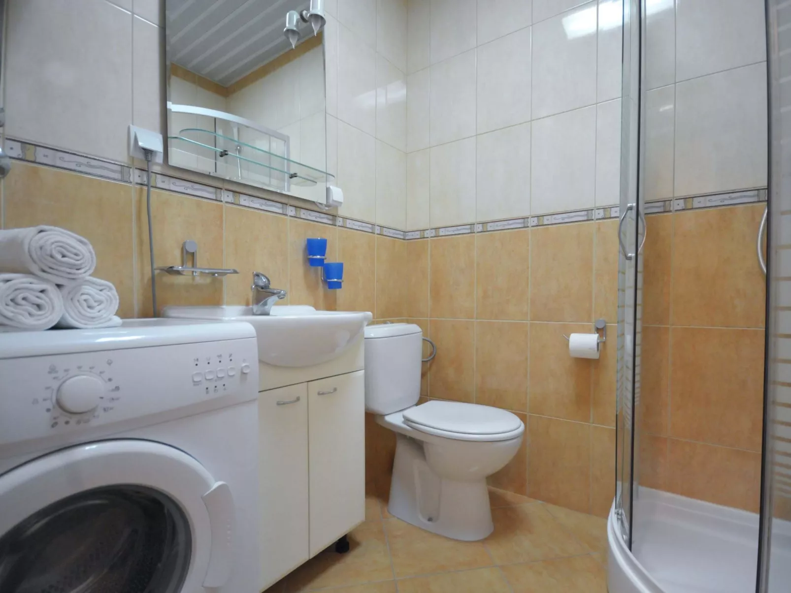 Charmante Wohnung in Centar mit französischem Balkon-Inside