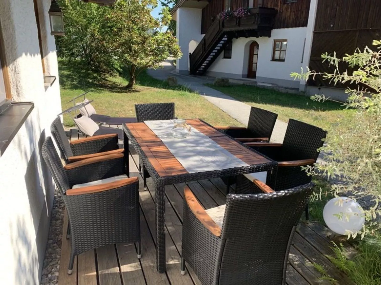 Wohnung mit möblierter Terrasse und Waldblick-Drinnen
