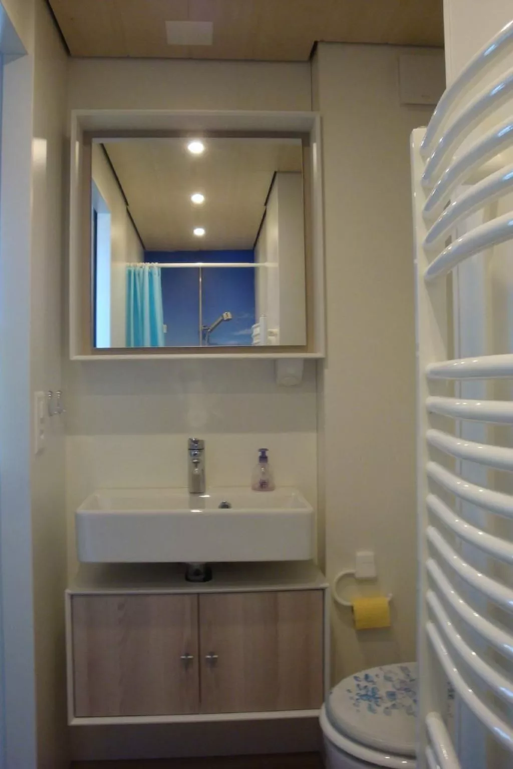 Hälmli-Image-tags.info