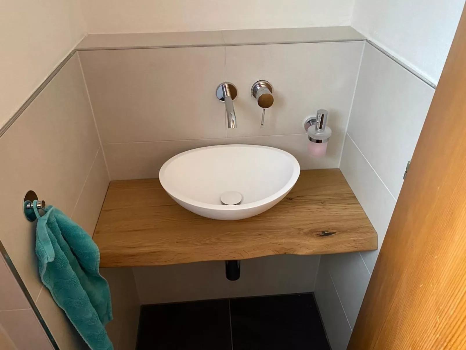 Spring Inn Apartment-Inside