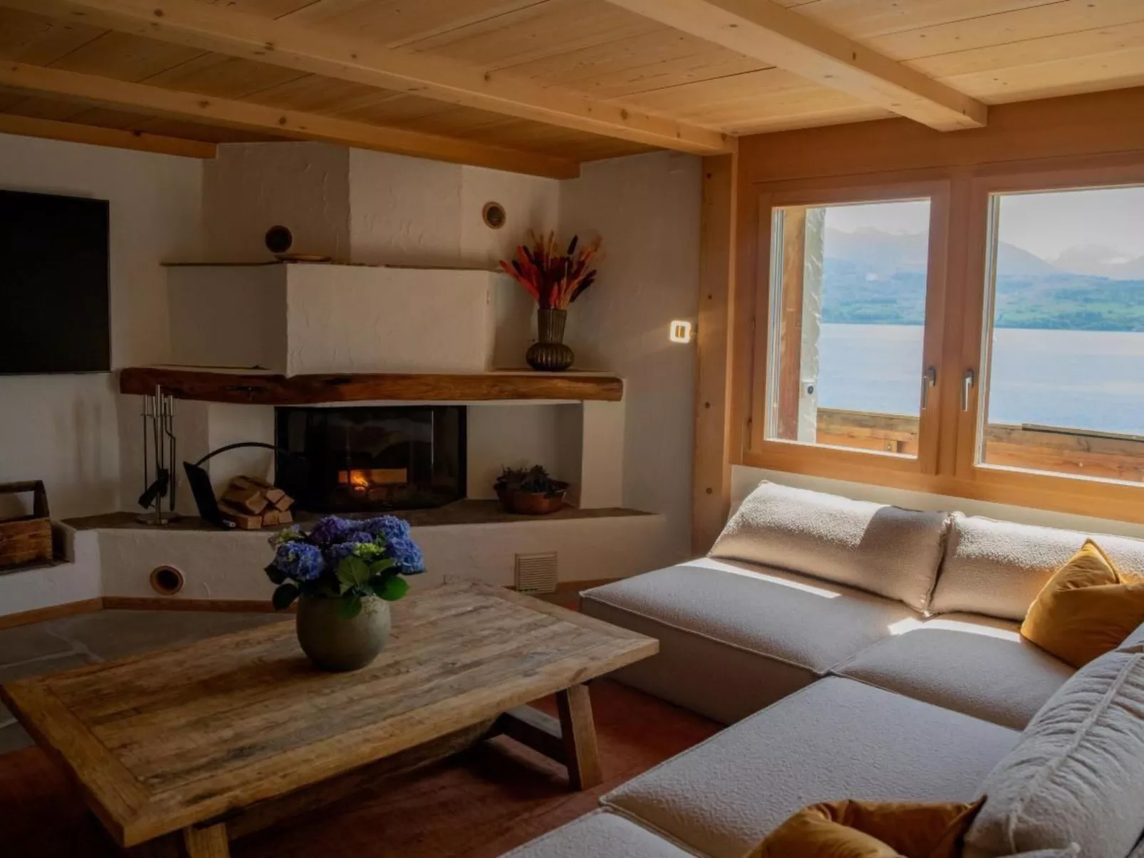 Chalet am See mit Panorama Aussicht-Dedans