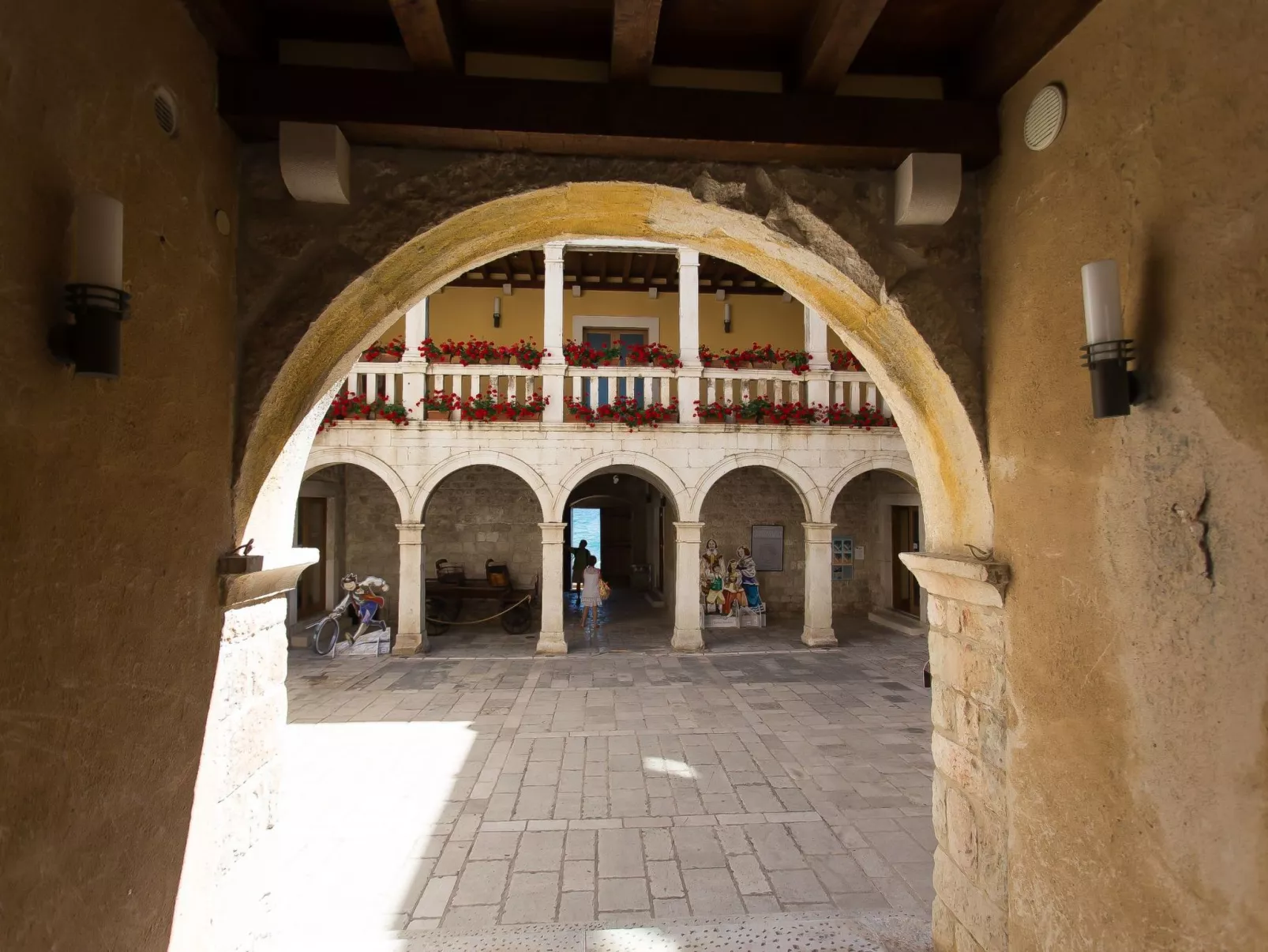 Moderne Meerblick ap.1 mit Pool und Terrasse bbq in der Nähe von Split Trogir-Outside