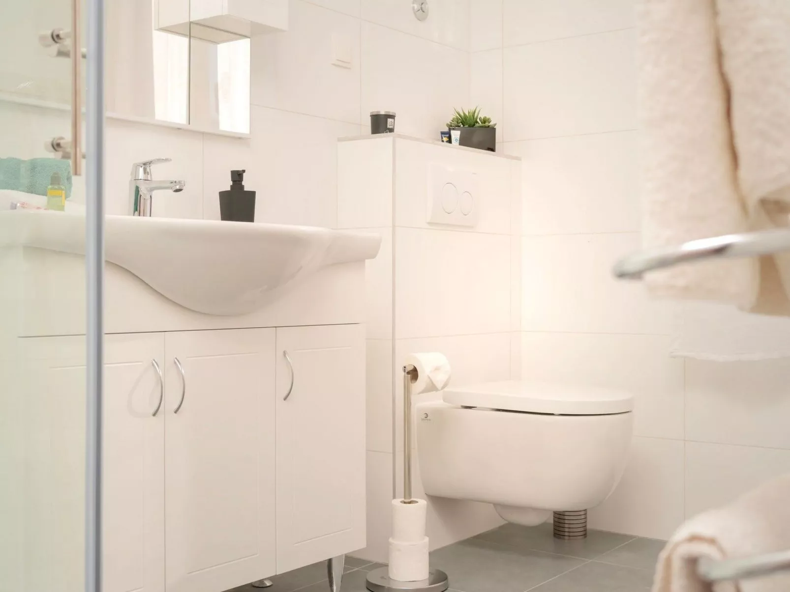 Villa "Sunshine" mit Garten, Grill und Terrasse-Drinnen