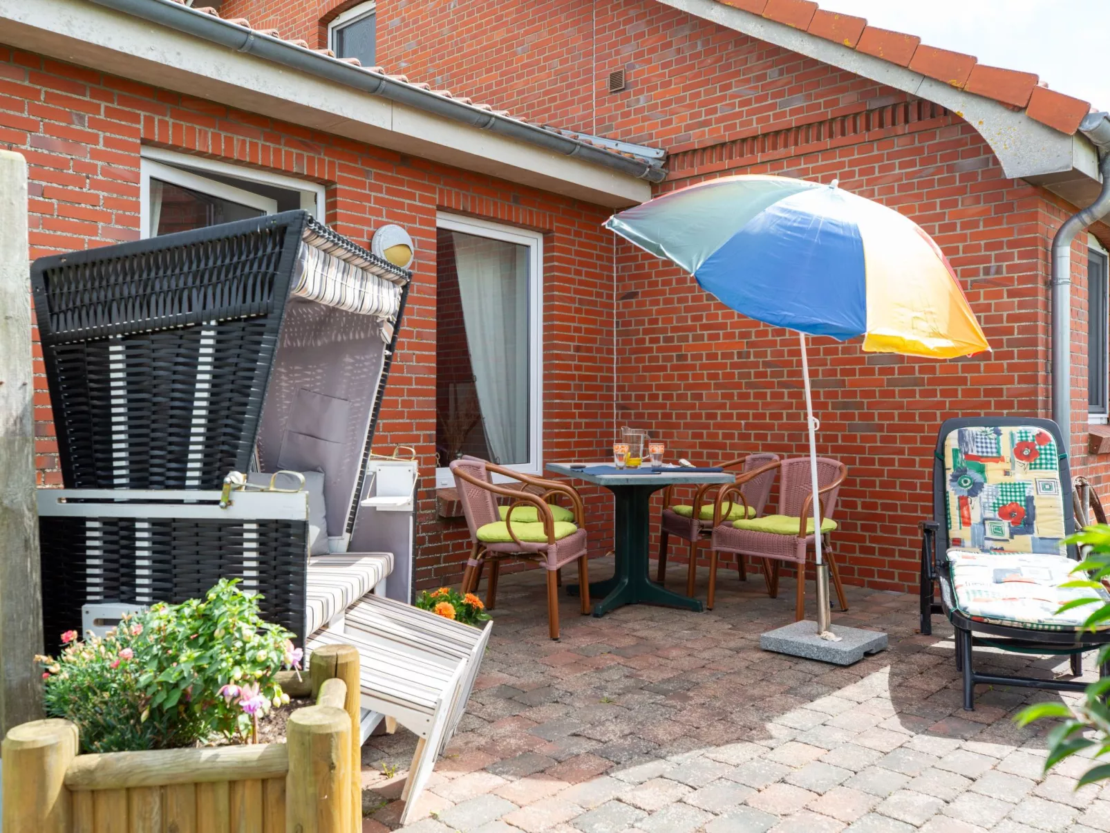 Nice Holidays-Inside