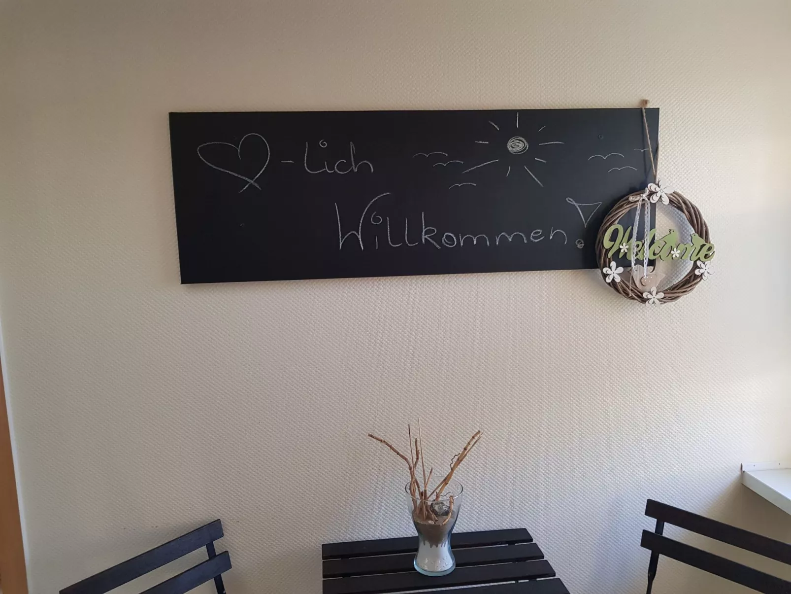 Wunderschönes Ferienhaus mit Garten und Terrasse-Drinnen