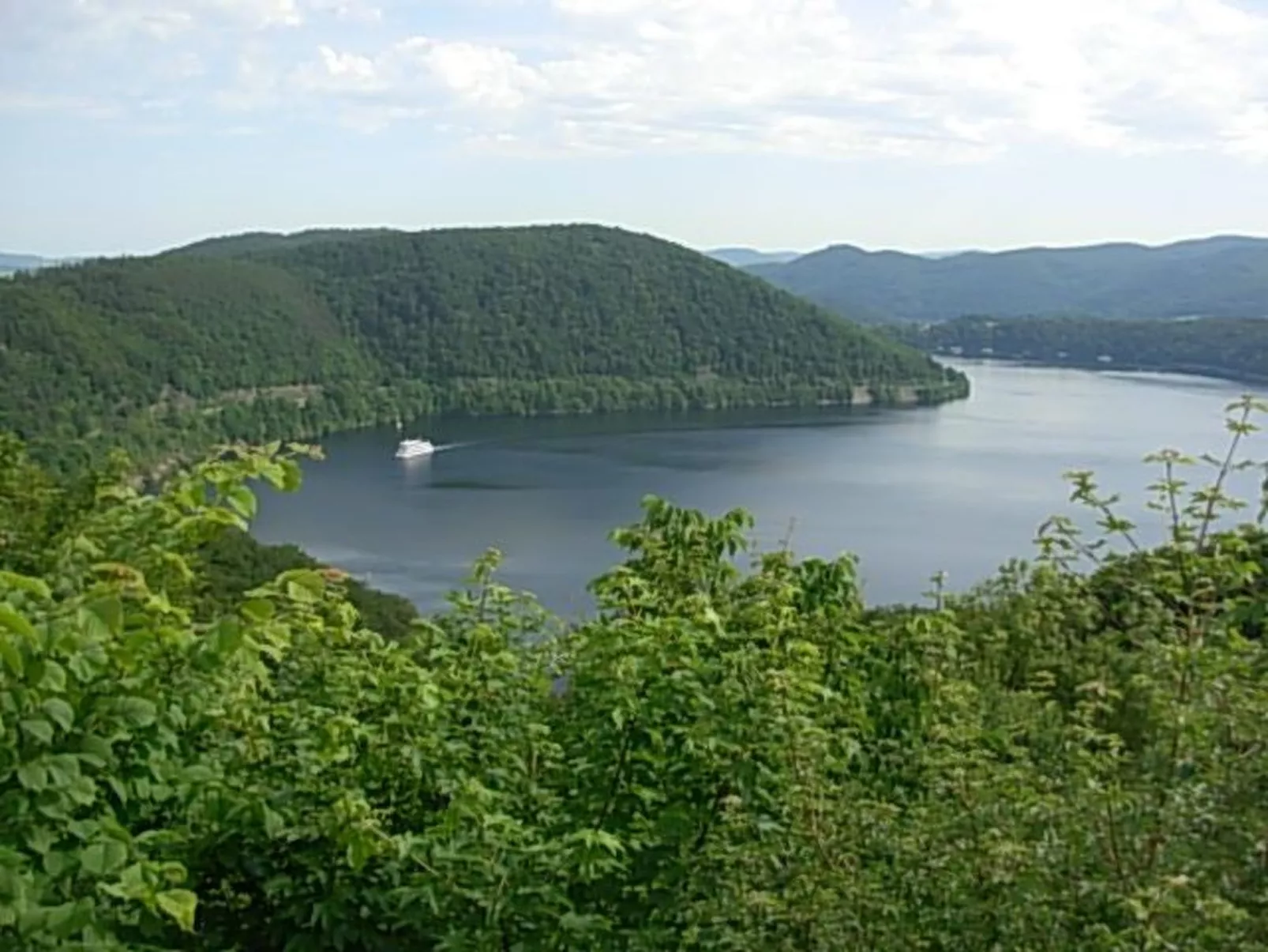 Grosse, hundfreundliche Ferienwohnung in der Nähe des Flusses-Outside