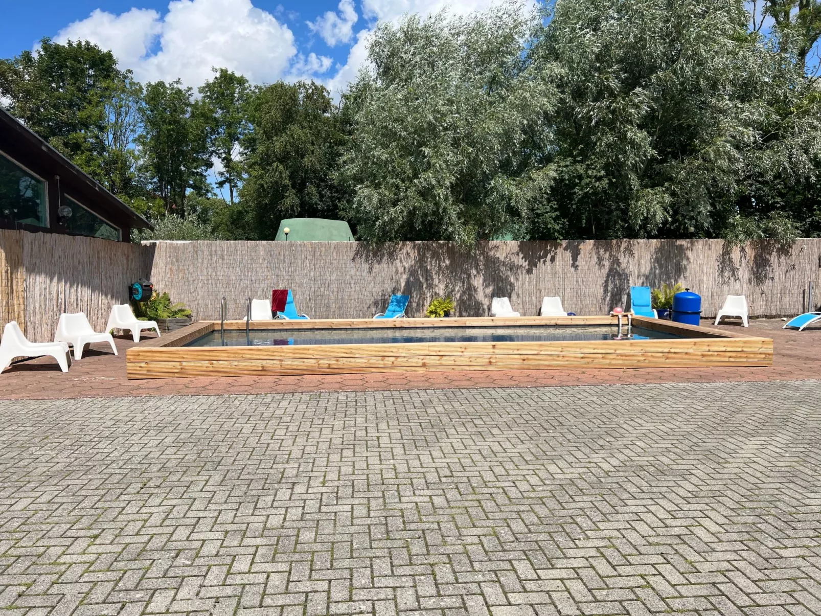 Appartement mit Pool-Dehors