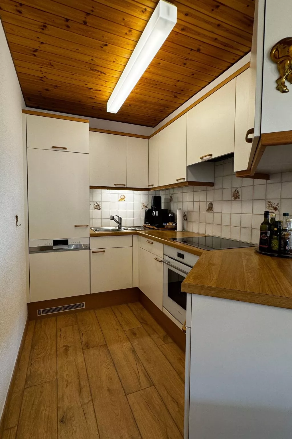 Chesa Blais, 2. OG-Drinnen