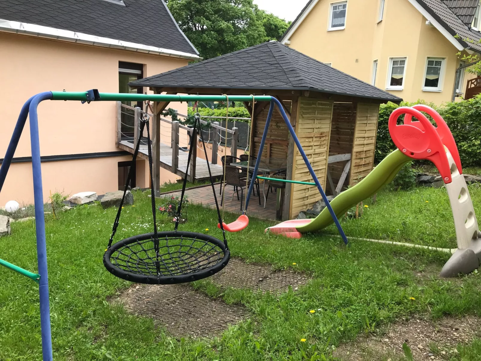 Schöne Ferienwohnung in Kurort Oberwiesenthal - Draußen