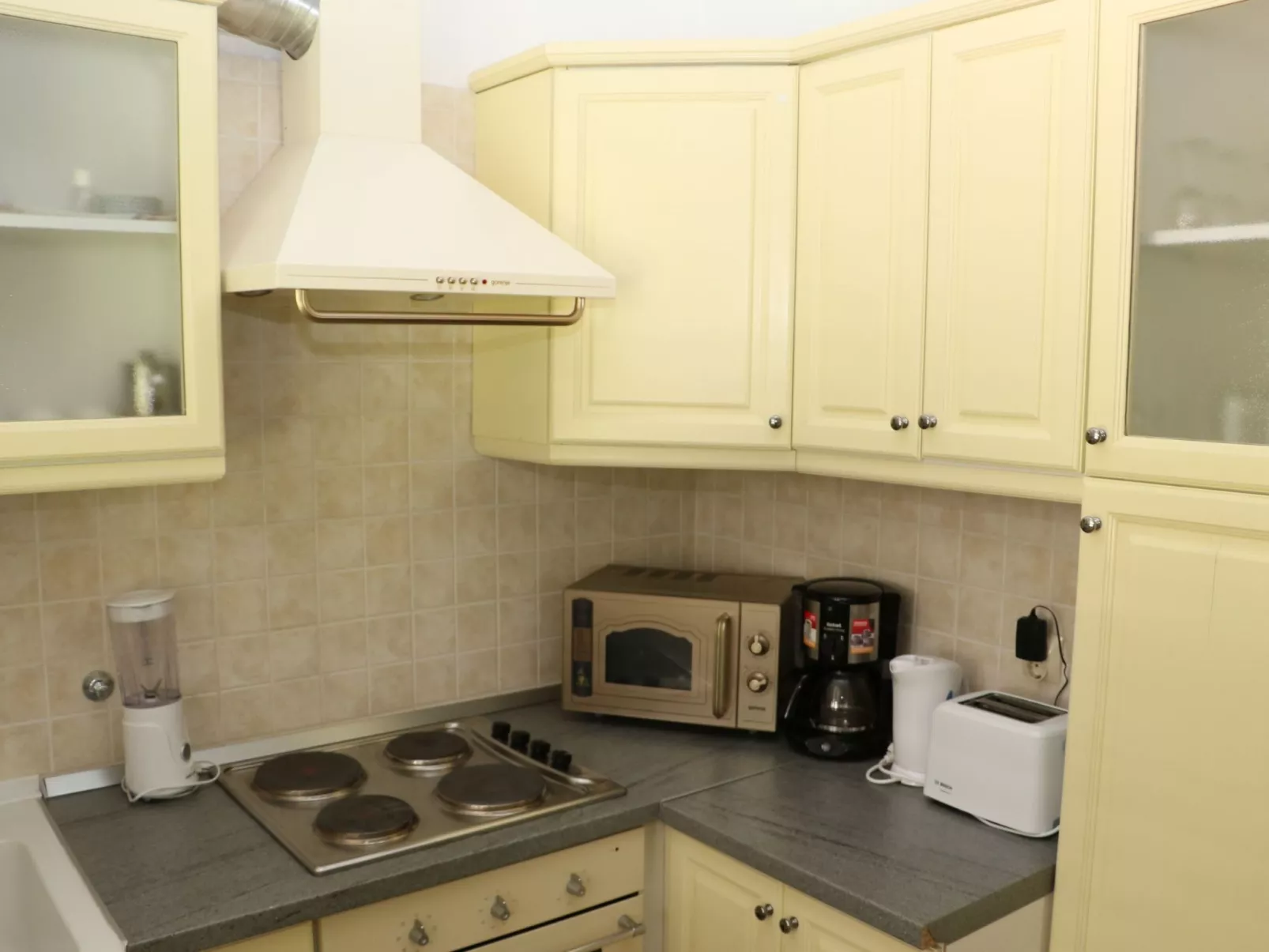 Mit Garten, Grill und Terrasse-Inside