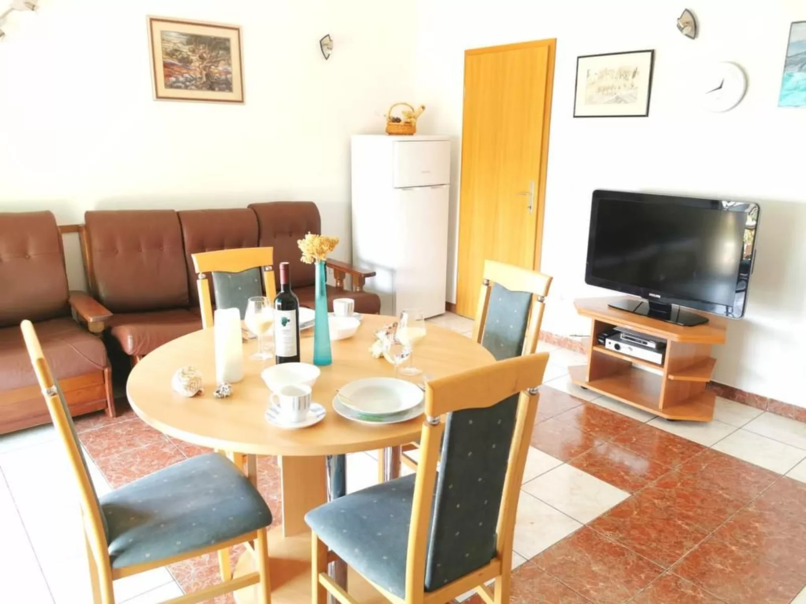 Für 3 Personen  + 1 Kind ca. 55 m&sup2; in Bol, Adriaküste Kroatien (Kroatische-Drinnen