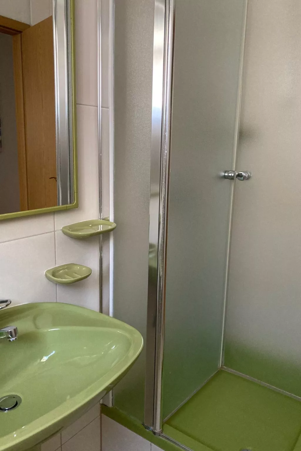 In Povlja mit gemeinschaftlichem Parkplatz-Dedans