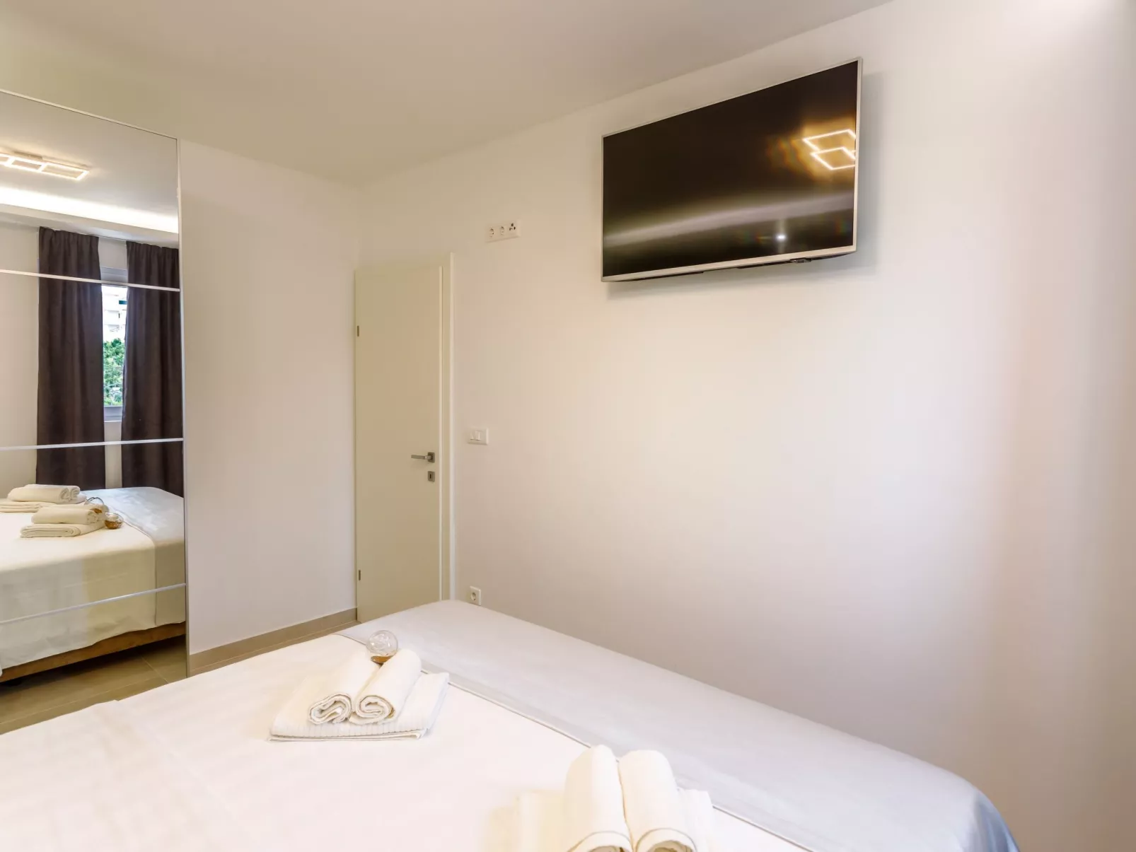 "Villa Tango2" mit Blick auf das Wasser-Drinnen