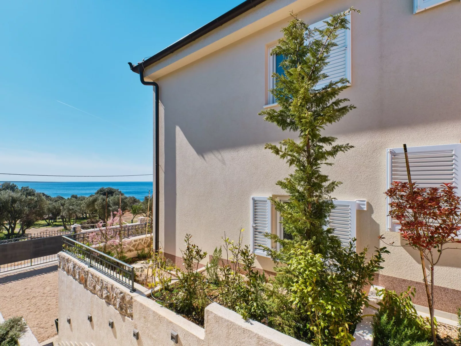 Mea Cres Sonnenvilla-Outside