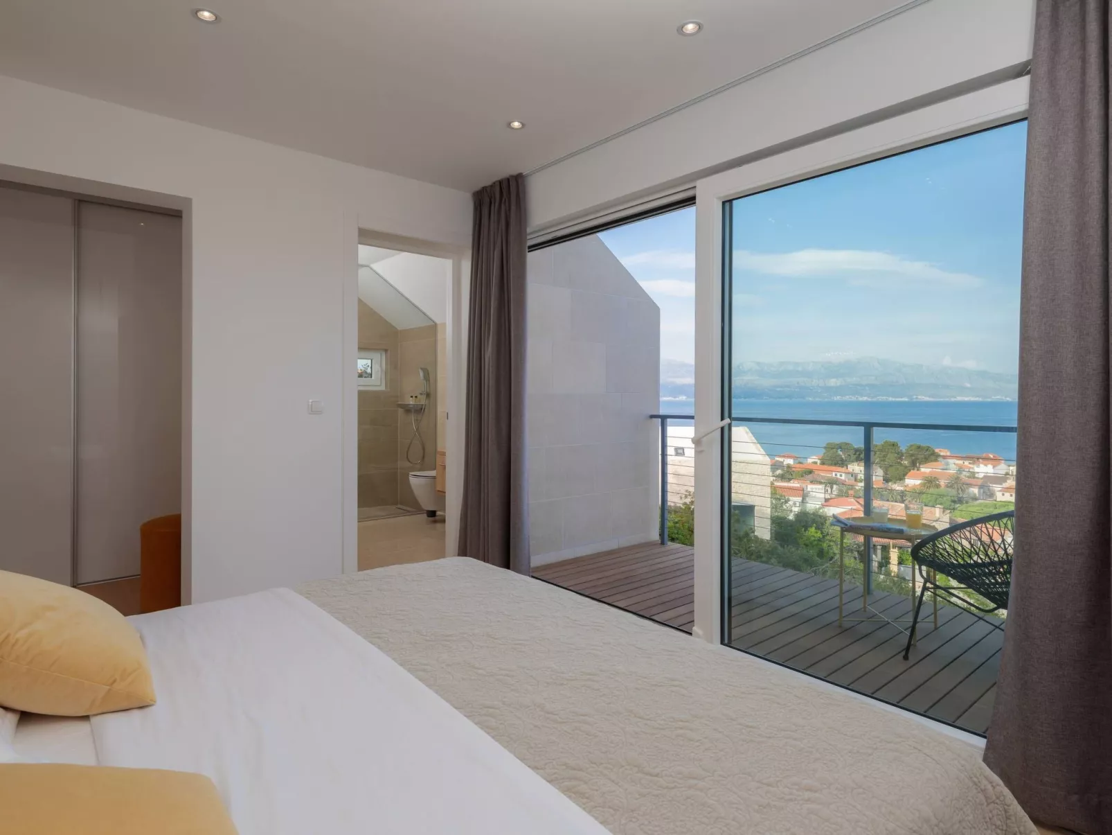 Semper Vivum Villa-Inside