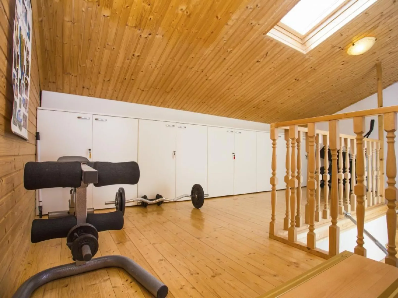 Im Dorf Kujići-Inside