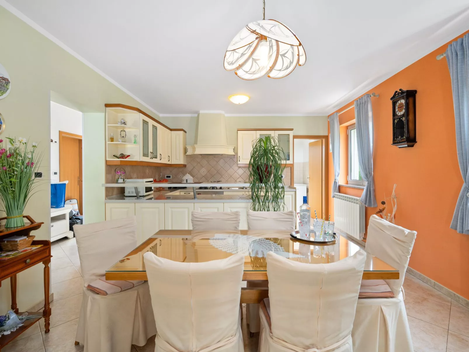 Haus Dodo, Oase im Grünen-Drinnen