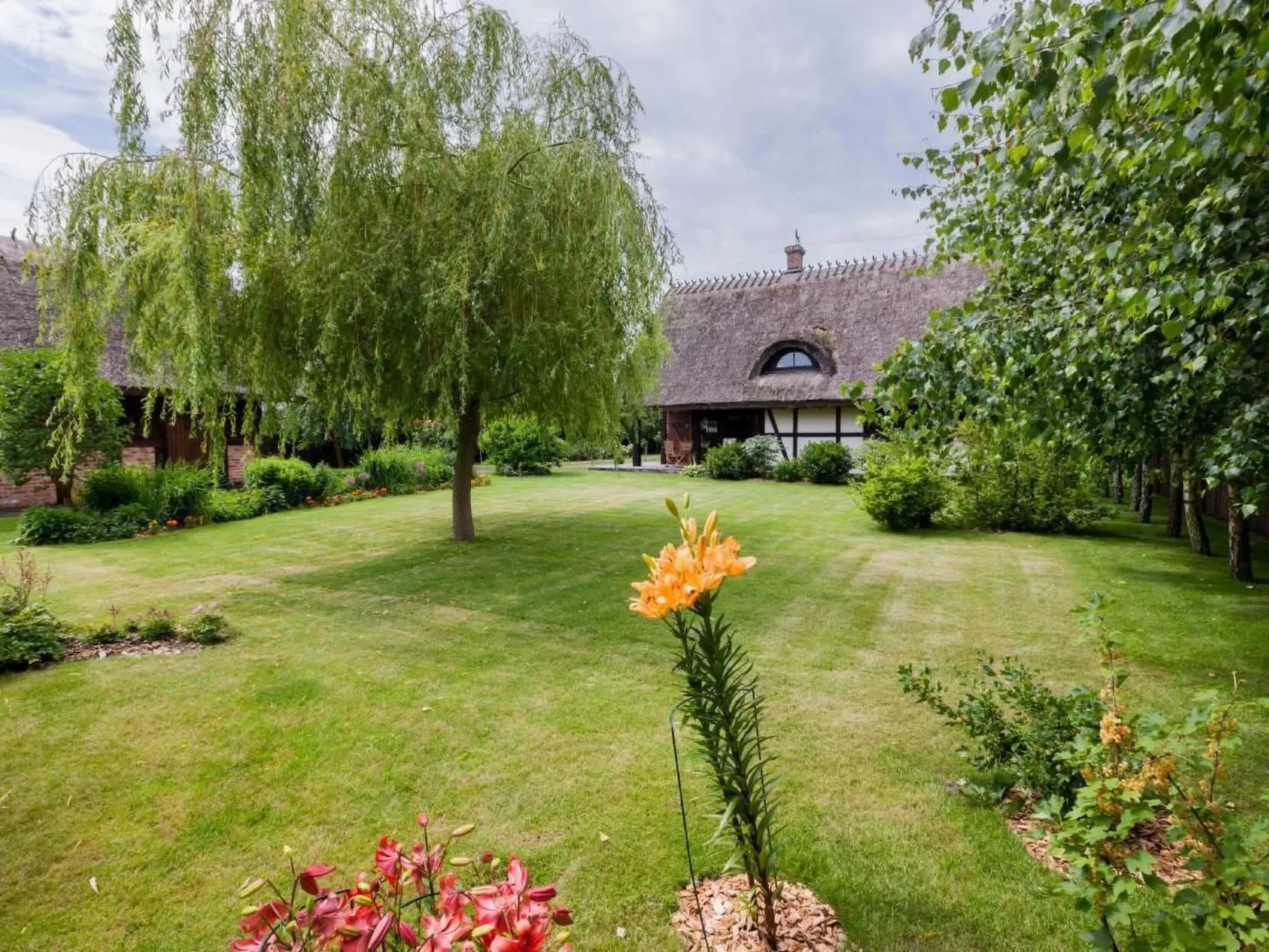 In Gąski mit Gepflegtem Garten-Dedans