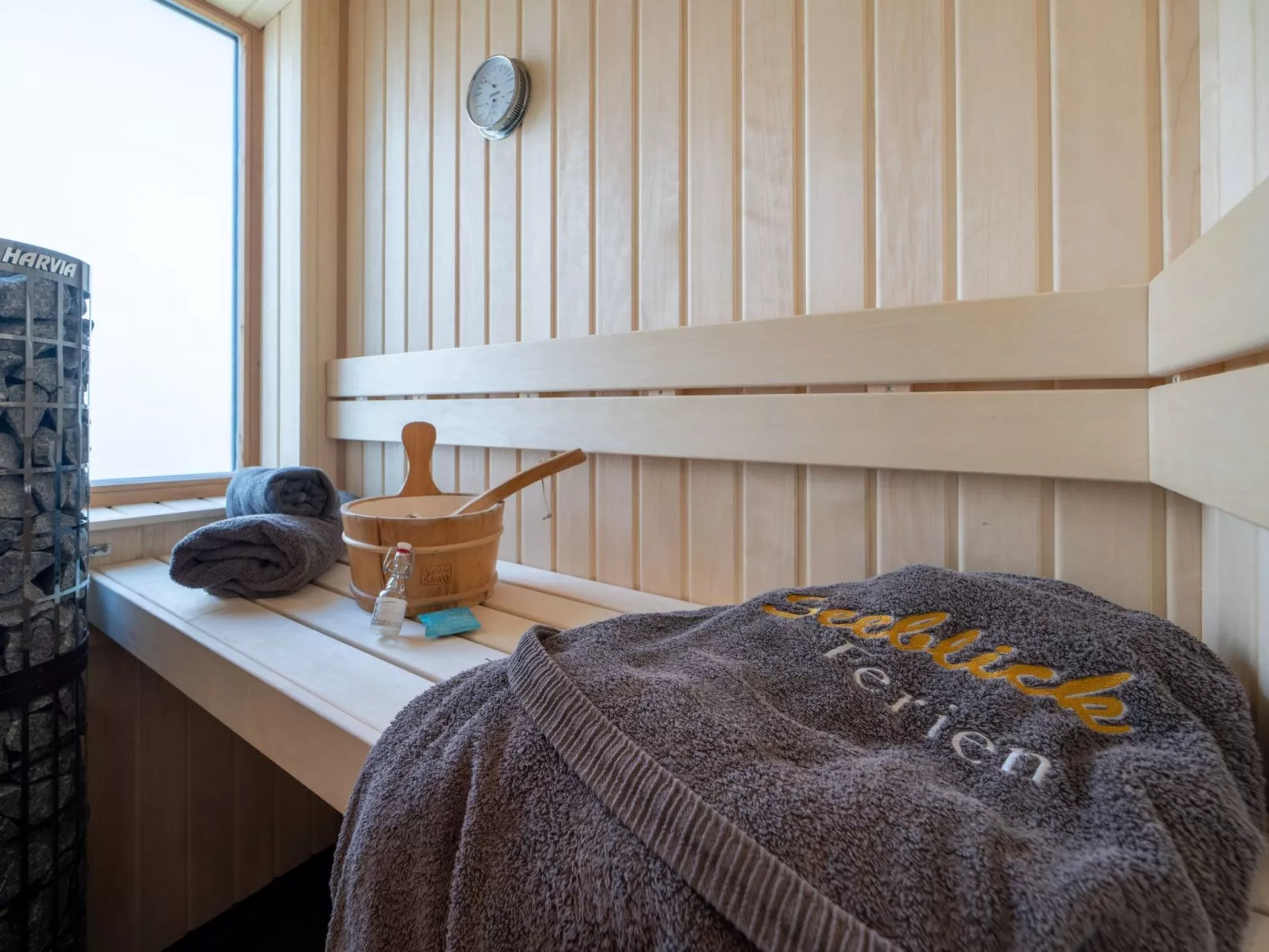 Schleivilla Kapitän James Cook2,  Löwen Dart HB8-Draußen