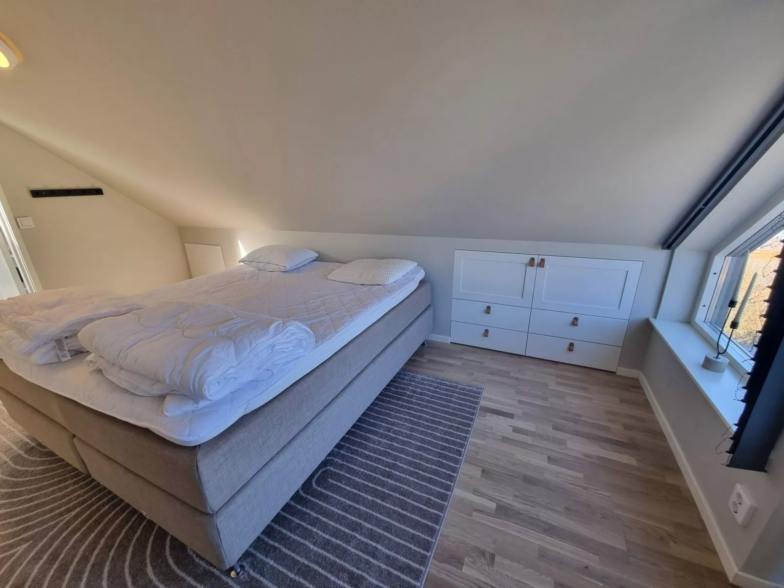 "Paradisvägen" direkt am Strand-Drinnen