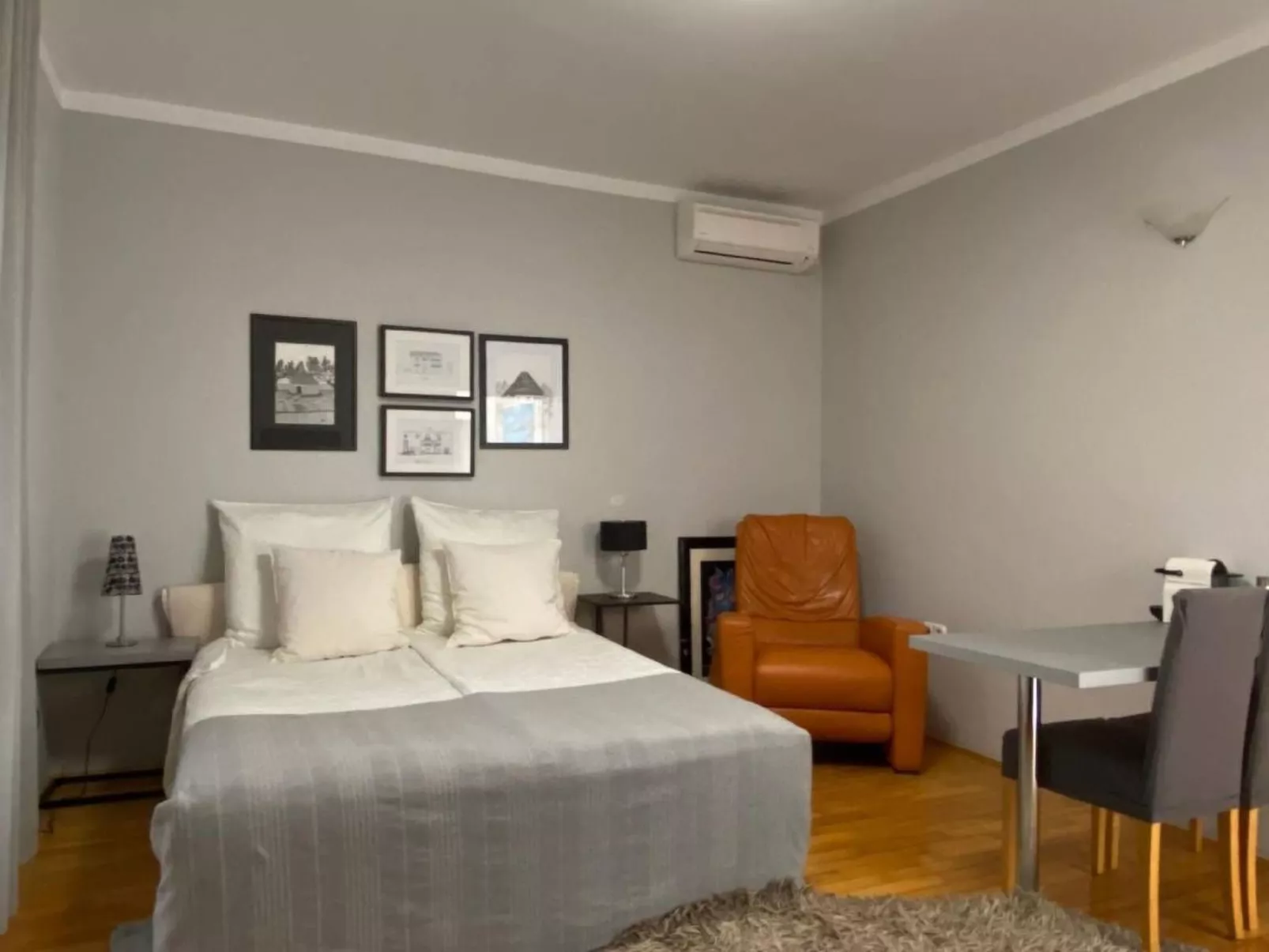 Erdgeschoss-Apartment A2-Drinnen