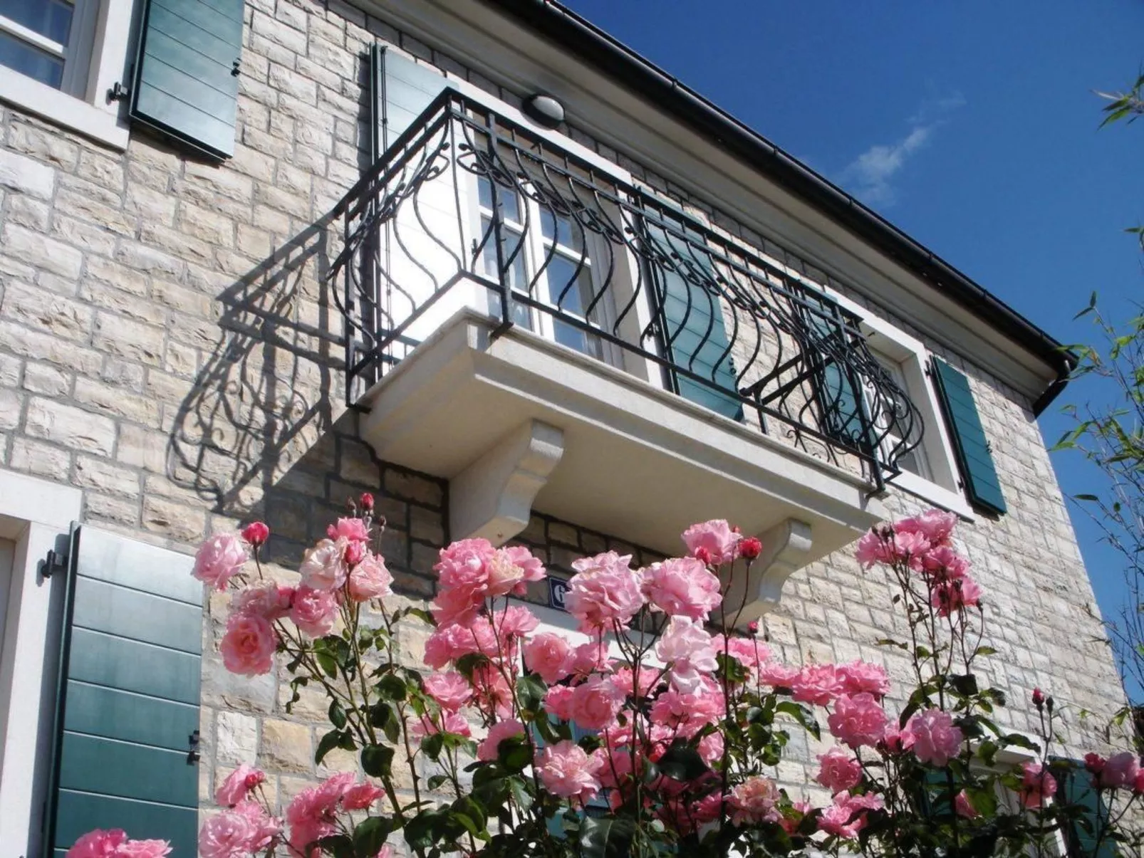 Villa Nika mit privatem Außenwhirlpool-Drinnen