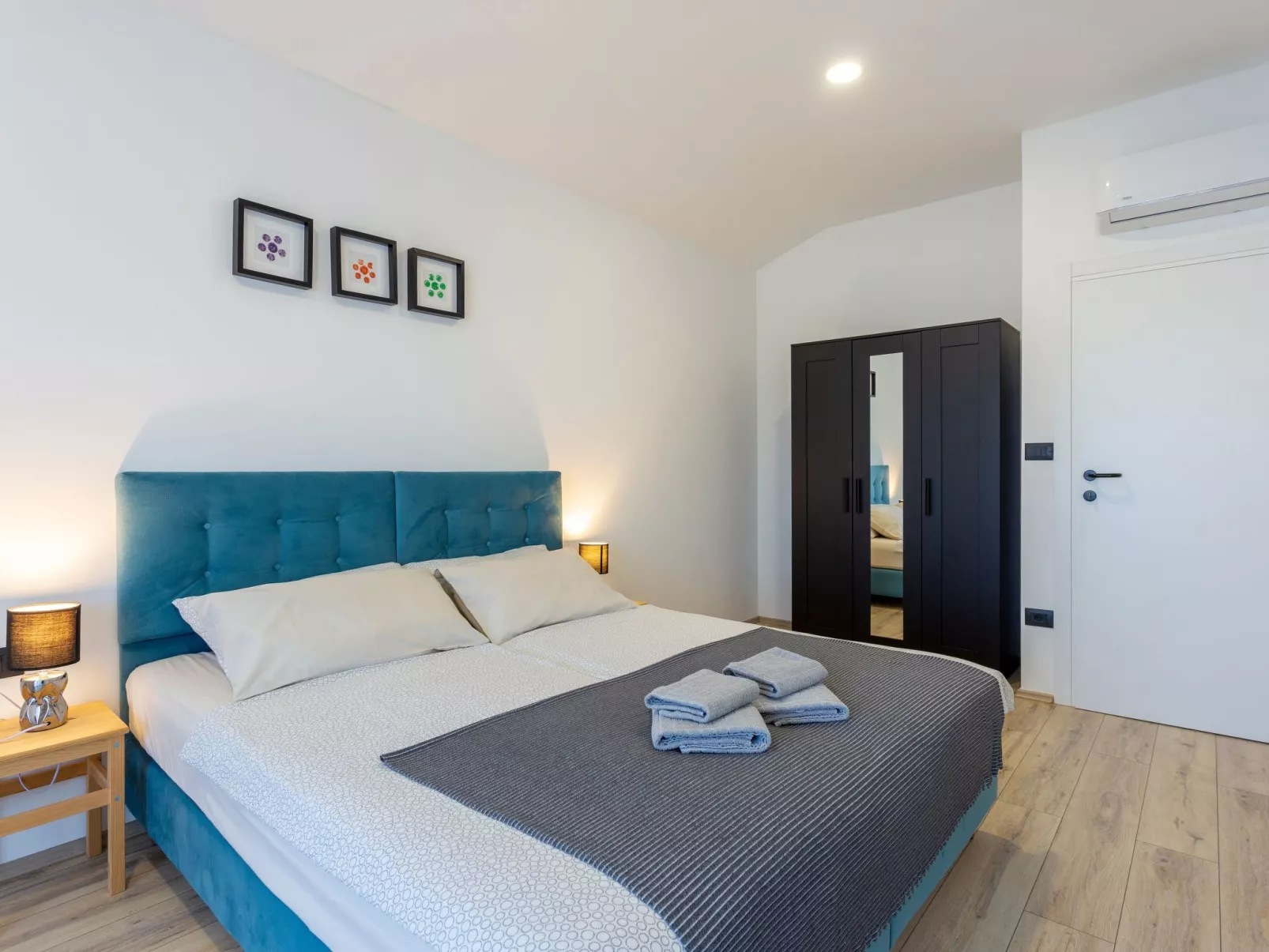 Modernes Ferienhaus in Strandnähe-Drinnen