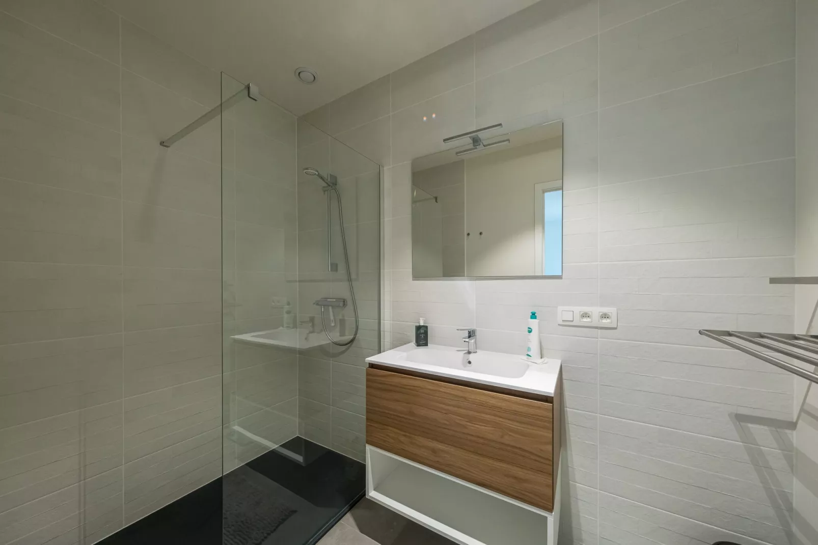 Ancilla  0105-Bathroom
