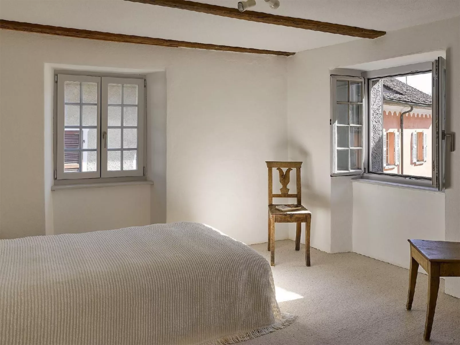 Casa Bertossa-Inside