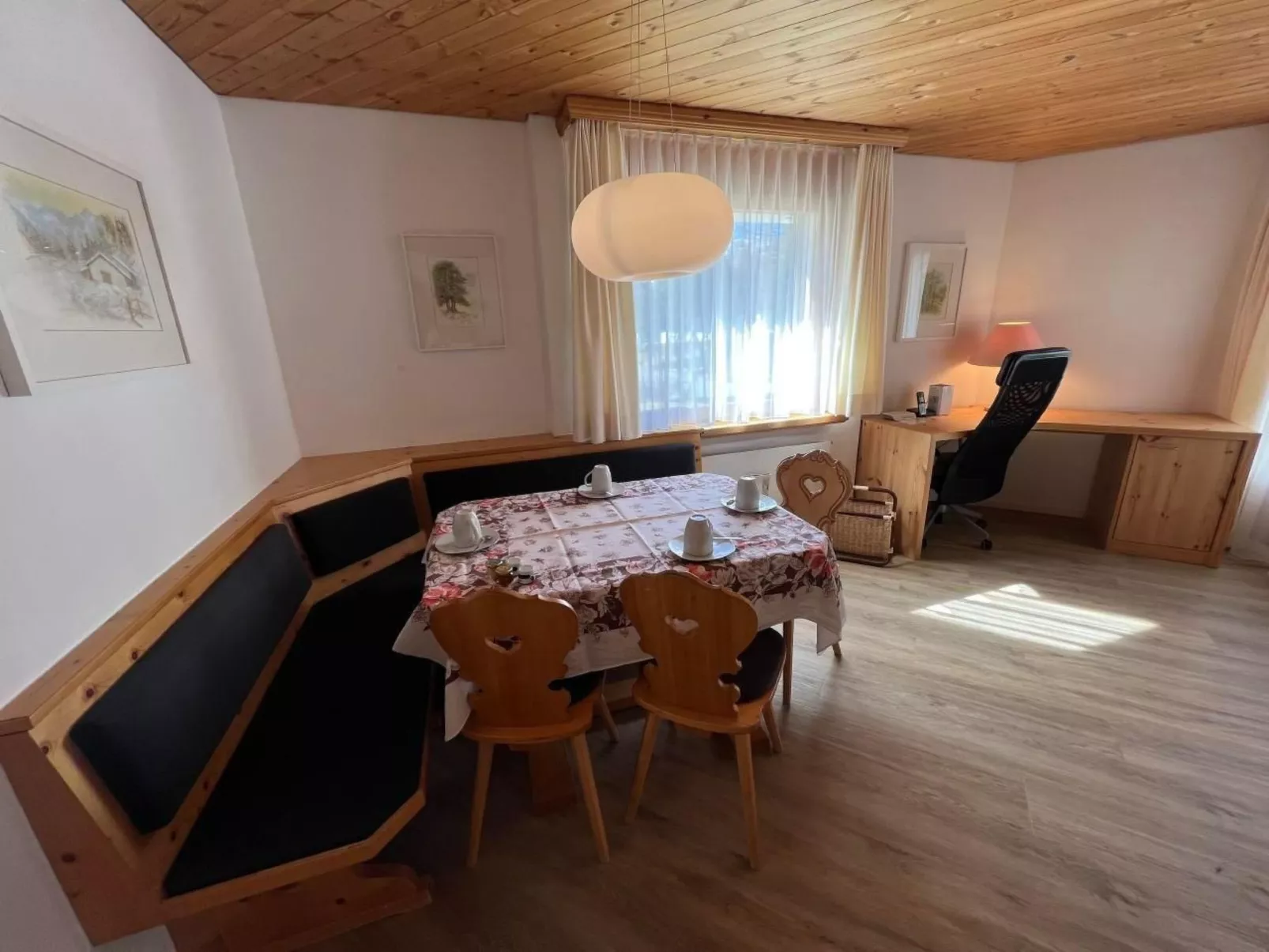 Chesa Bernina-Inside