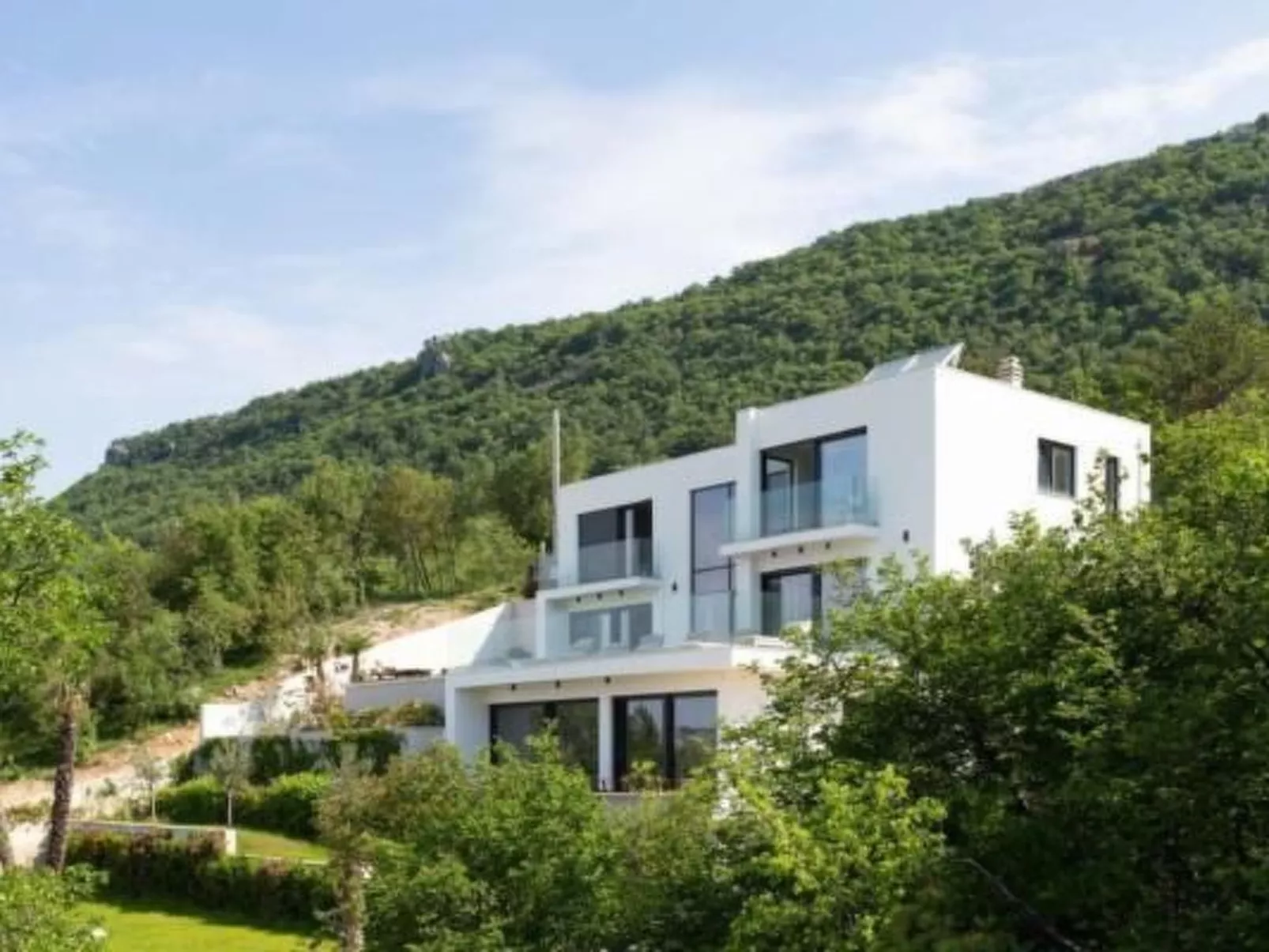 Designferienhaus mit Hot Tub-Outside