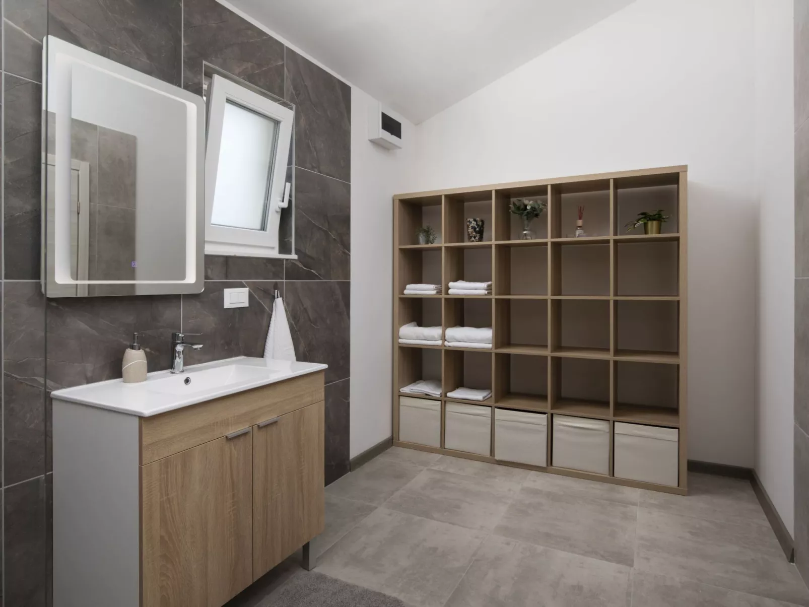 Villa Euphoria mit Pool, Sauna und Whirlpool-Inside