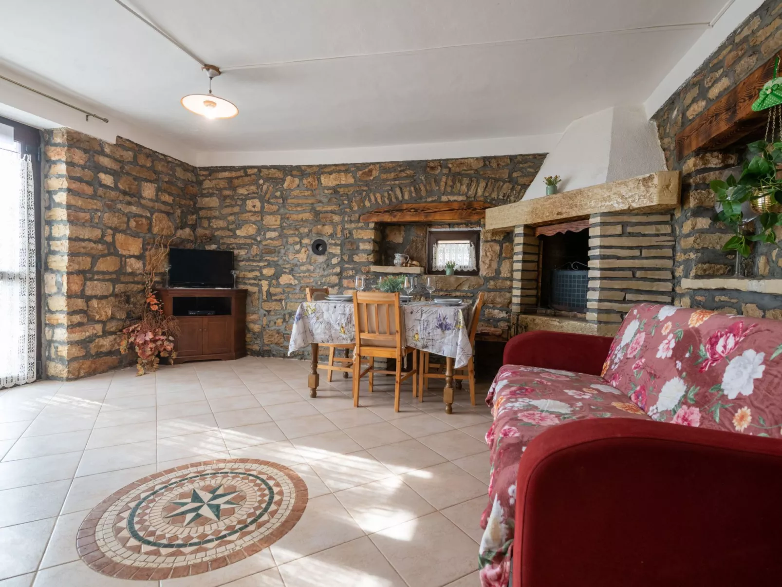 Apartment Larca-Dedans