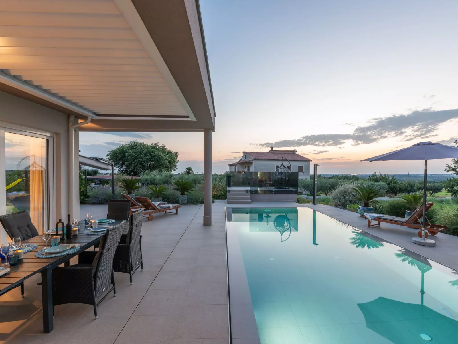 Villa Serena-Draußen