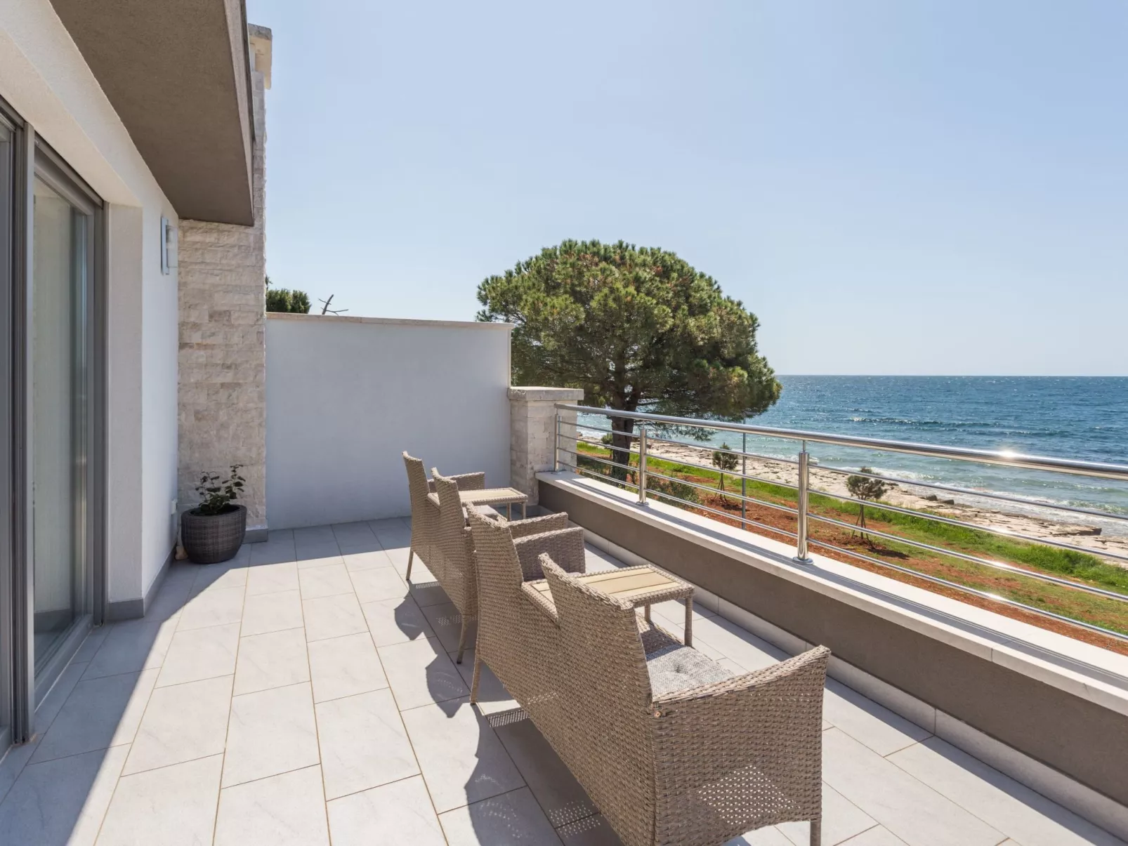 Villa direkt am Meer und Strand mit herrlichem Blick-Draußen