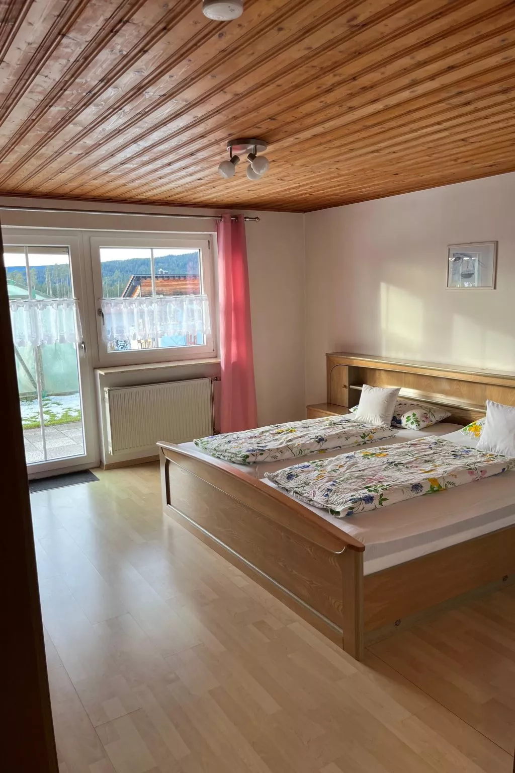 In Ludwigsreut mit Grill und Garten-Dedans