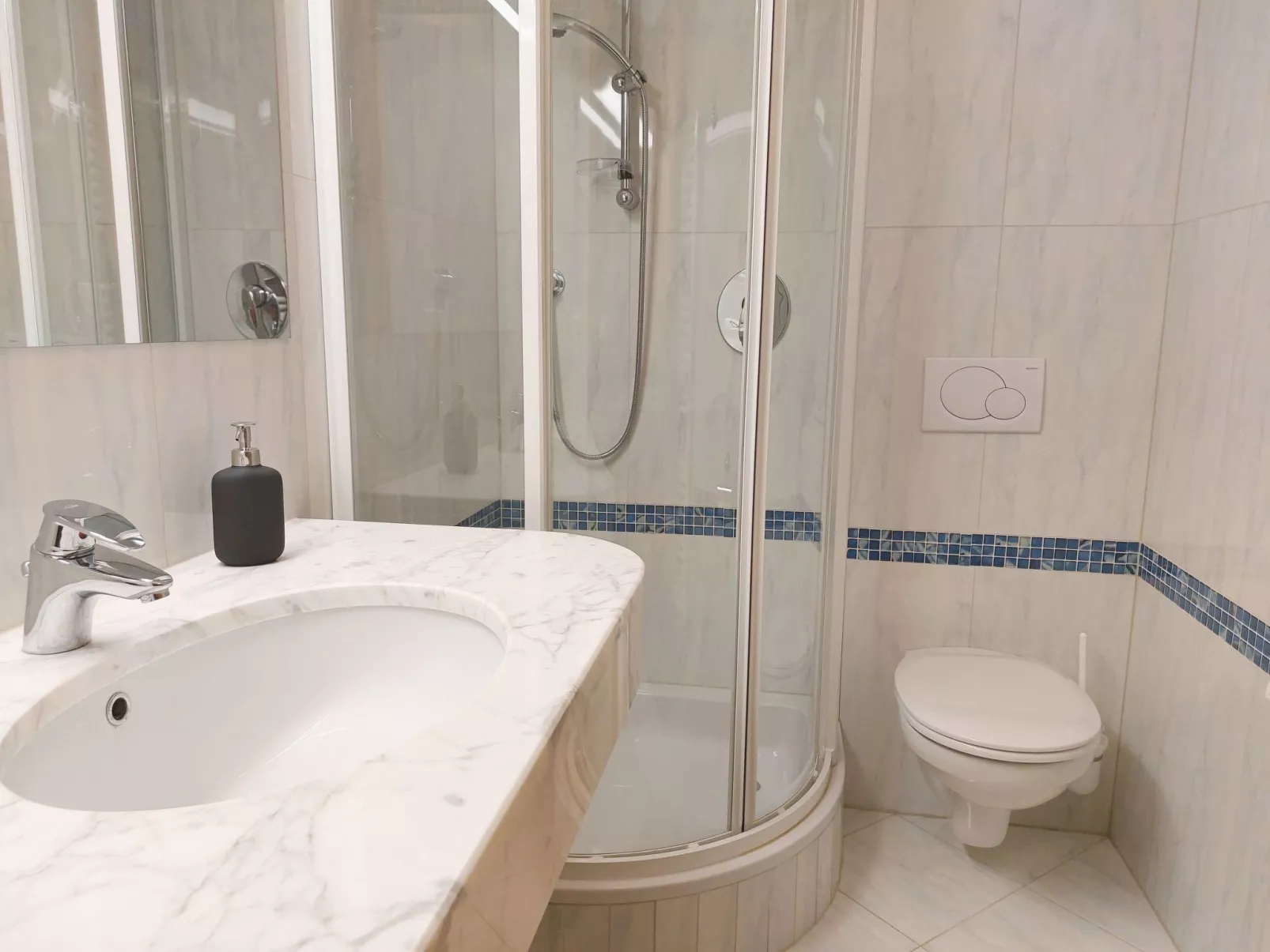 Wasserfal top 1-Inside